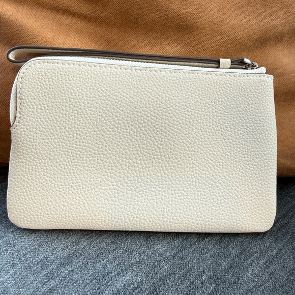 Coach x Disney Dumbo Wristlet - Picture 3 of 10